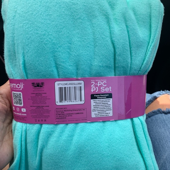 EMOJI Kids Unicorn Pajamas Set XL 14/16 NWT! - Picture 3 of 5